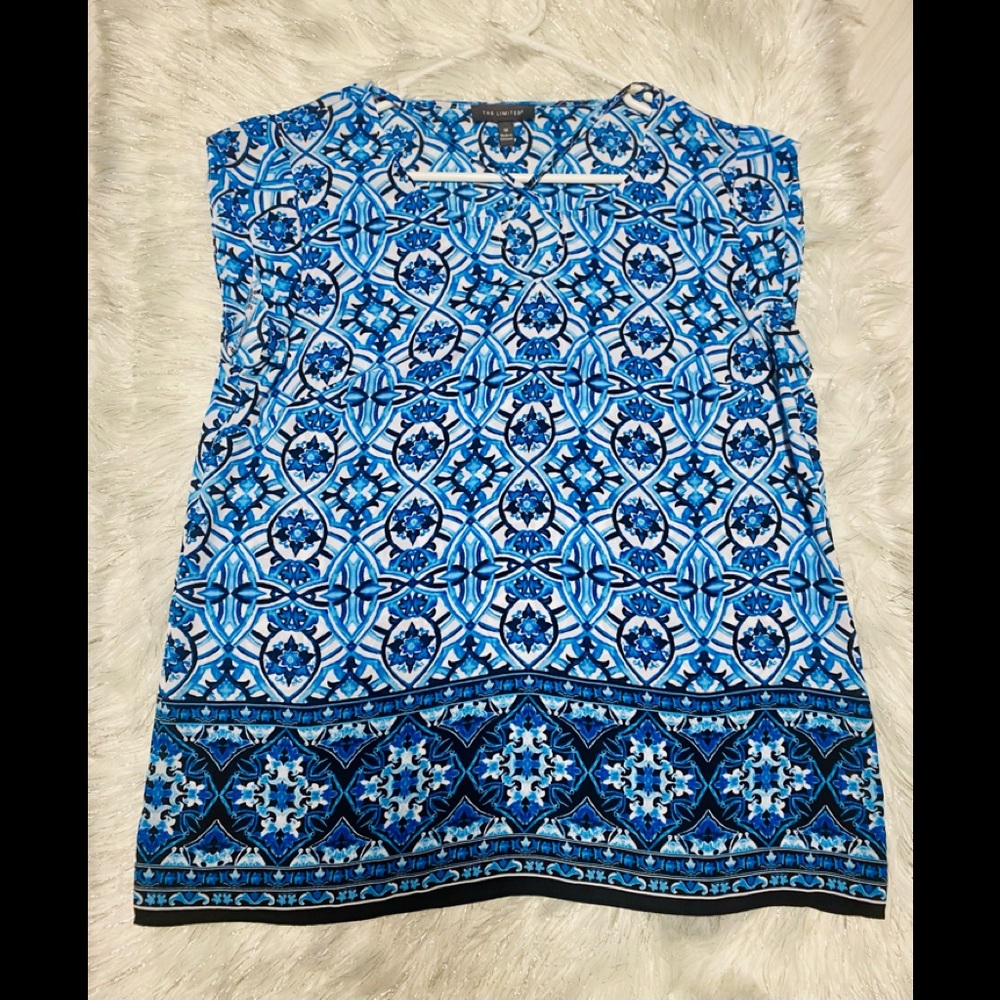 The Limited half sleeve top